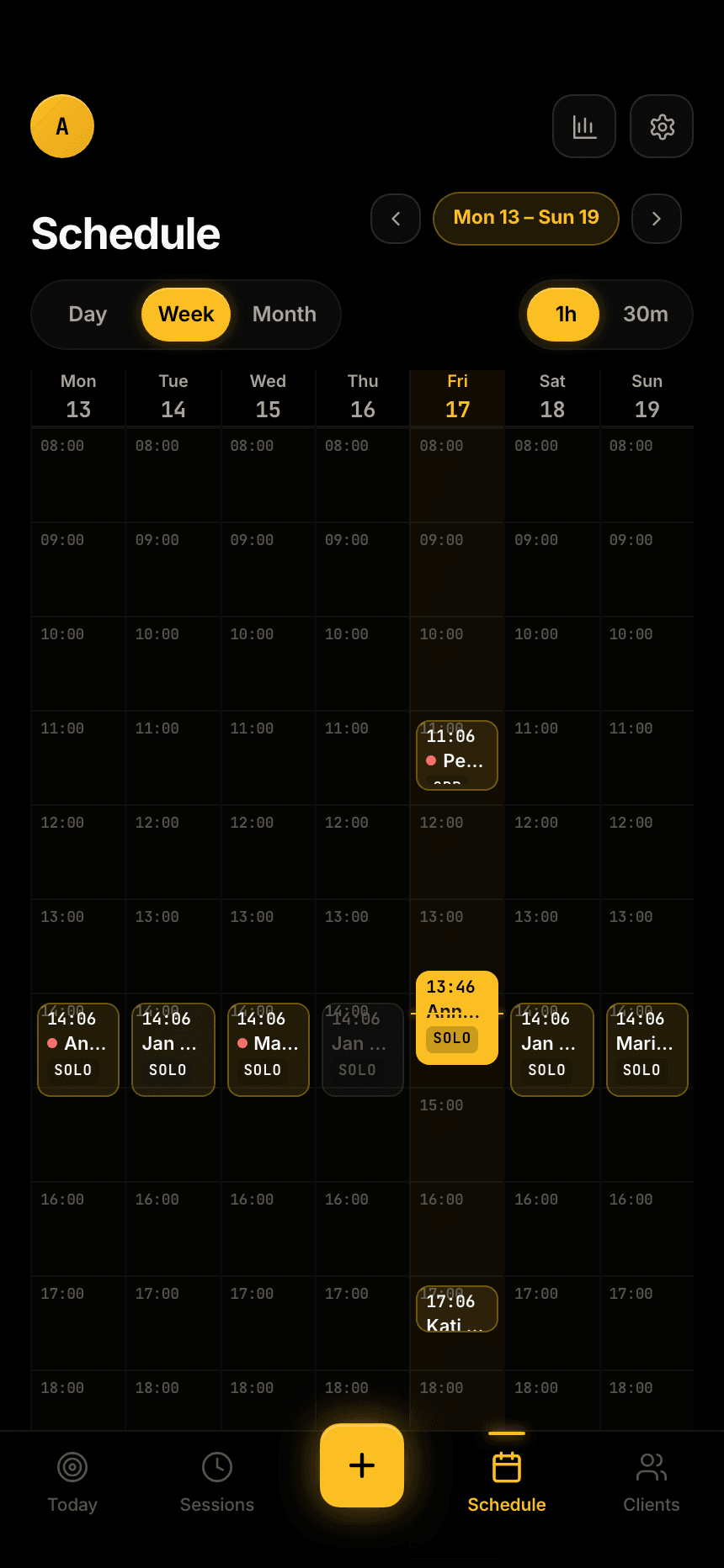 Week grid schedule with hour labels in every empty slot