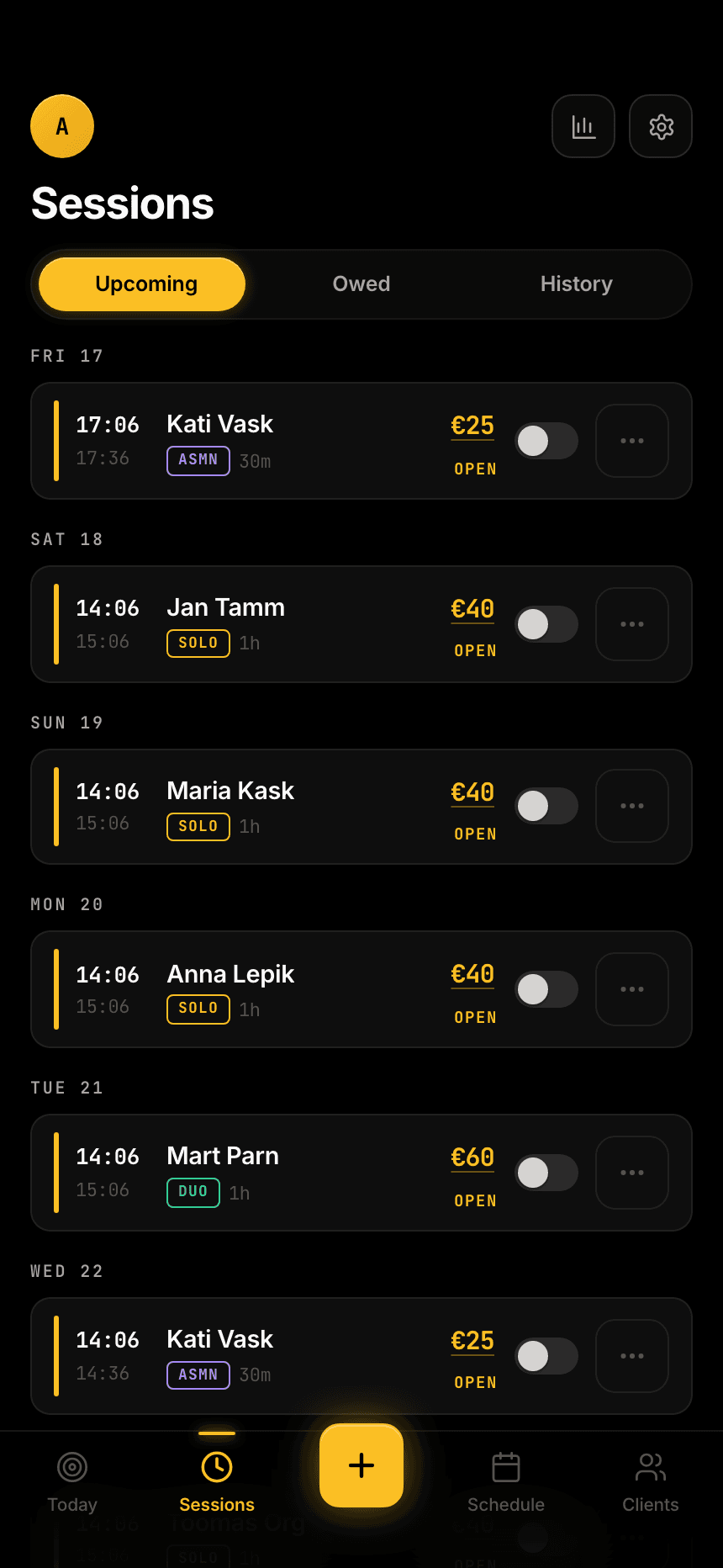 Sessions list grouped by day with prices and paid toggles